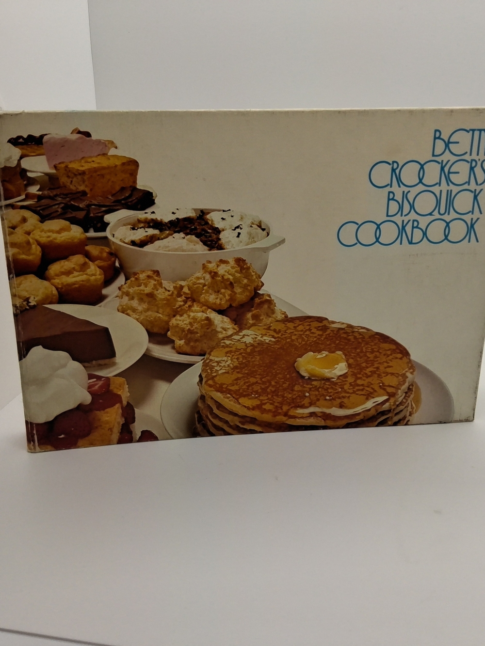 Betty Crocker’s Bisquick Cookbook 1971/73 Hardcover 3 Ring Binder Vintage GM